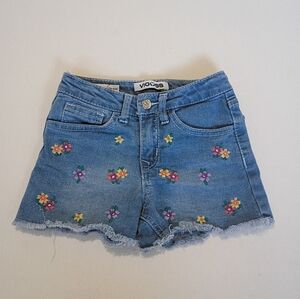 Vigoss Chelsea Mini Mom Denim Floral Embroidered Frayed Denim Jean Shorts Size 4